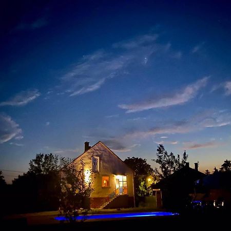 River House - Luxury House On The Border Of The Tisza River Arokto Luaran gambar